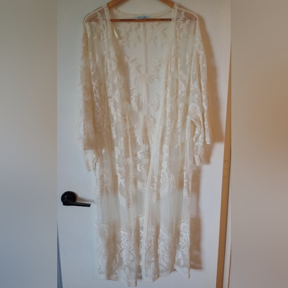 She + Sky Cream Lace Kimono Robe Coverup Boho Style Size Medium / Large - Picture 16 of 16